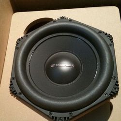 Car Subwoofers
Cerwin Vega  Stroker 122
12" 4000W Dual 2-ohm Subwoofer