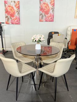 🔥Special Discount(Set of 5)🔥(Minor damage to the dining table does not affect normal use) Round dining table and chair set, including a 35-inch glas