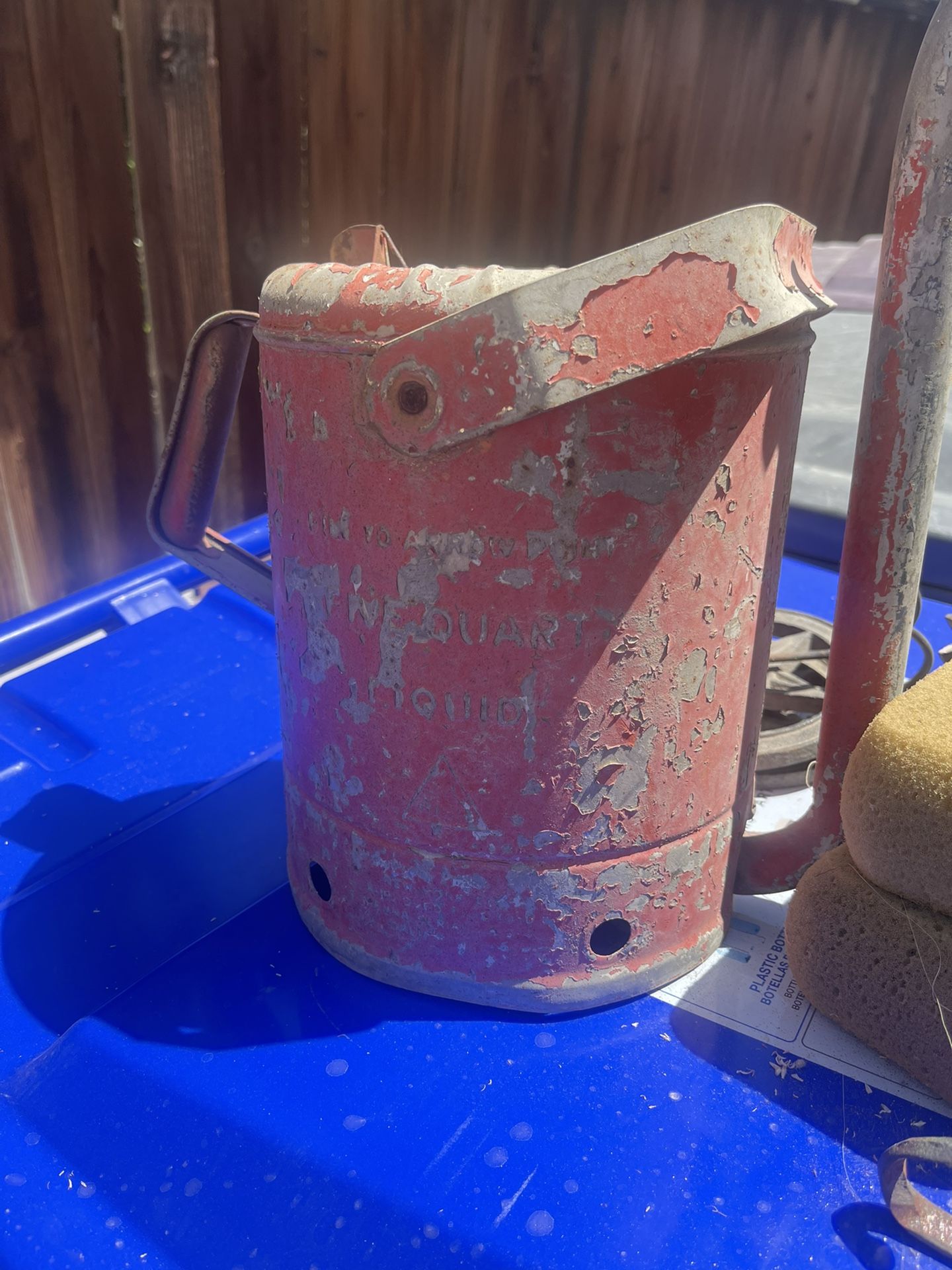 Vintage Swingspout 5 Quart Metal Oil Filler