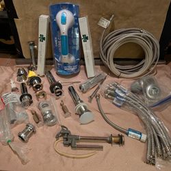 Mixed Lot of Plumbing/Bath Supplies
