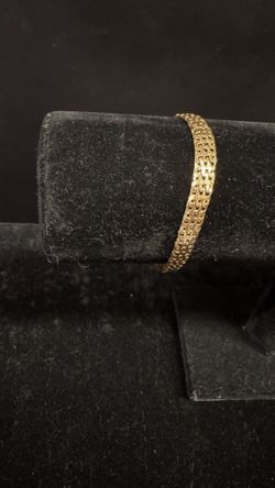 14K Gold bracelet 6mm 6.87grms 7” long no trades pick up in Tacoma FIRM PRICE 