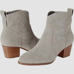 Beautiful Western Suede Woman Boots Size 11 2 Available listing for 1