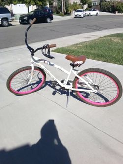 Women's Beach Cruiser bicycle
