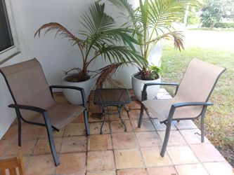 Patio furniture (8) piece set.