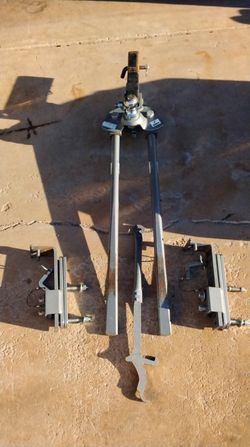 Trailer Leveling Hitch