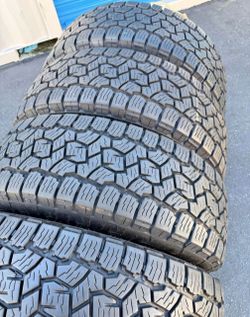 35x12'50R20 LT marca Toyo brand Tires usadas en perfecta condición set of 4