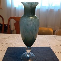   VERY UNIQUE  LOOKING  GLASS  VASE 17,5INCHES  TALL  BLUE AND  GRAY AND  GREEN 