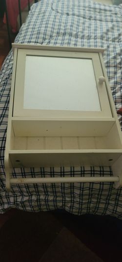 Bathroom medicine chest