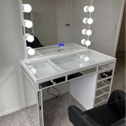 Vanity , Glam Room , Luxury Vanity 