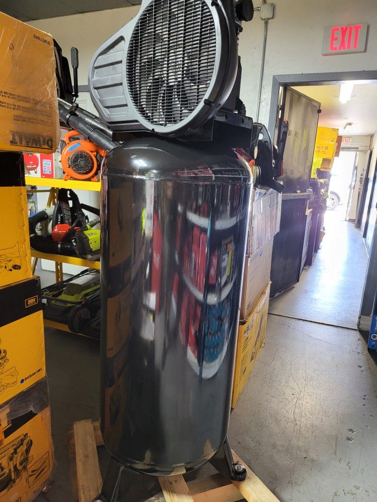 Husky
60 Gal. 3.7 HP 1-Phase 175 PSI Oil Lubed Belt Drive
Stationary Electric Air Compressor