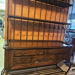Traditional Bakers/Wine Rack