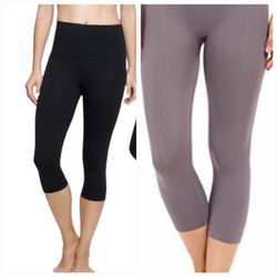 Pair Set Of 2 Women's Leggings / Cropped Pants Capri Size M Medium 