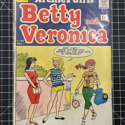 Archie's Girls Betty and Veronica #83 1962 Archie Fashion Cover FN-