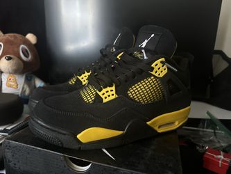Jordan 4 Thunder