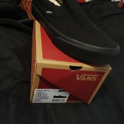 Classic Slip On Black  Vans