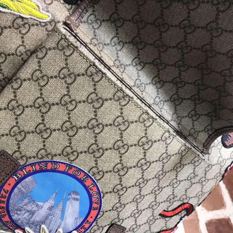 Gucci supreme backpack