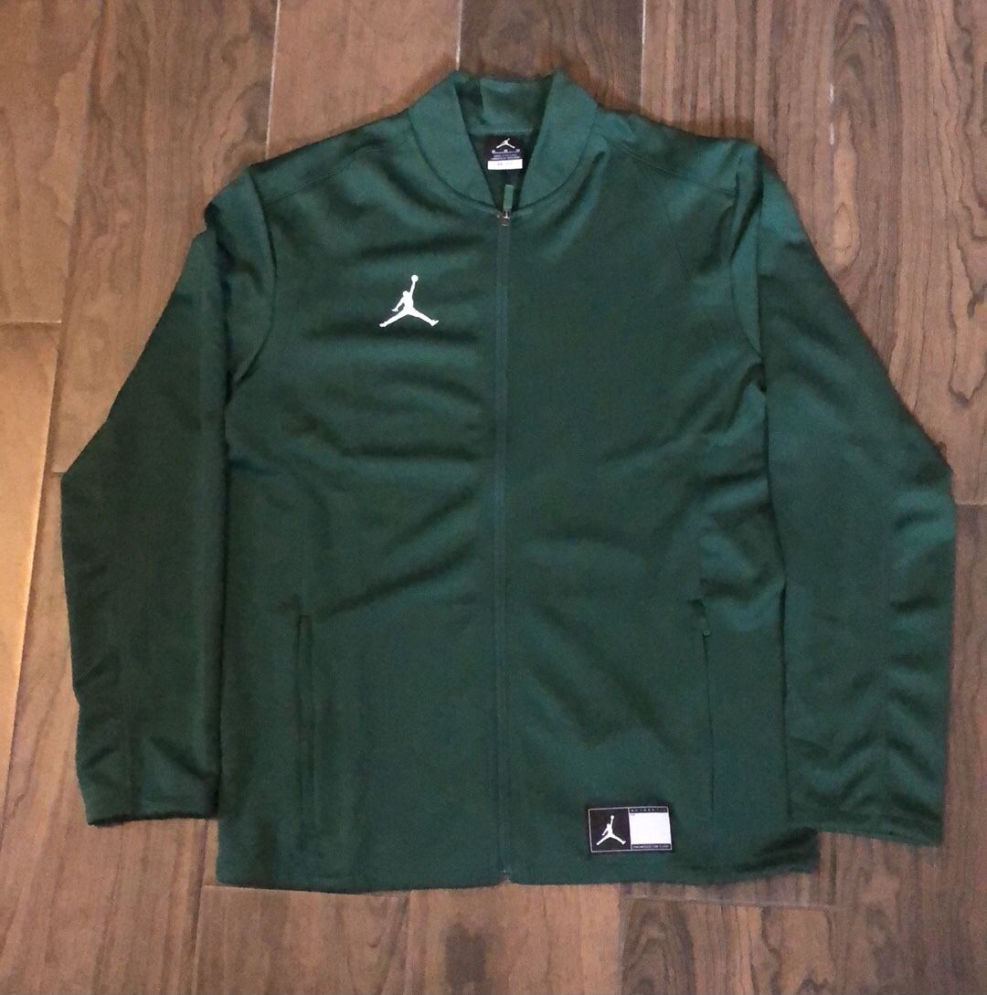 Air Jordan Full Zip Men’s Jacket Size Medium