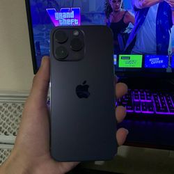 iPhone 14 pro max deep purple
