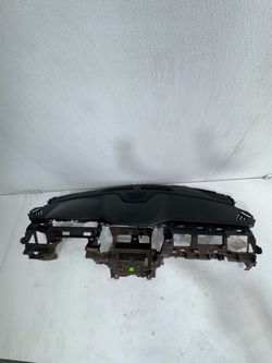 (6186) 18-21 Chevy Chevrolet Traverse Dash Panel 2018 2019 2020 2021