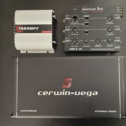 2 Amplifiers/ 1 Crossover (Package Deal). 🚨