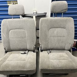 2005 Kia Sedona Middle Seats