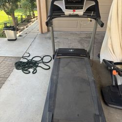 Nordic trac treadmill