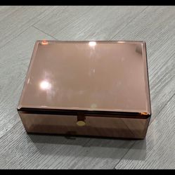 Jewelry box