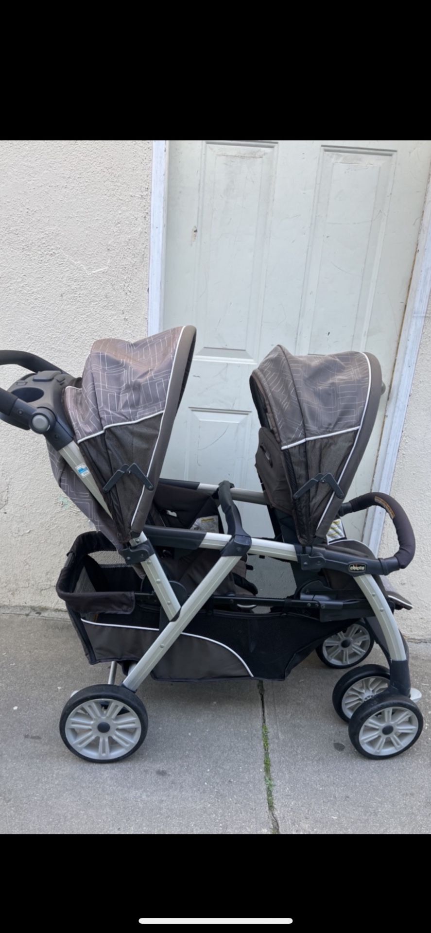 CHICCO DOUBLE STROLLER
