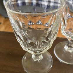 Set Of 2 Arcoroc France Wine Goblets