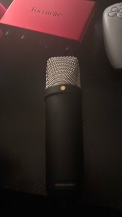 Rode NT1 microphone condenser