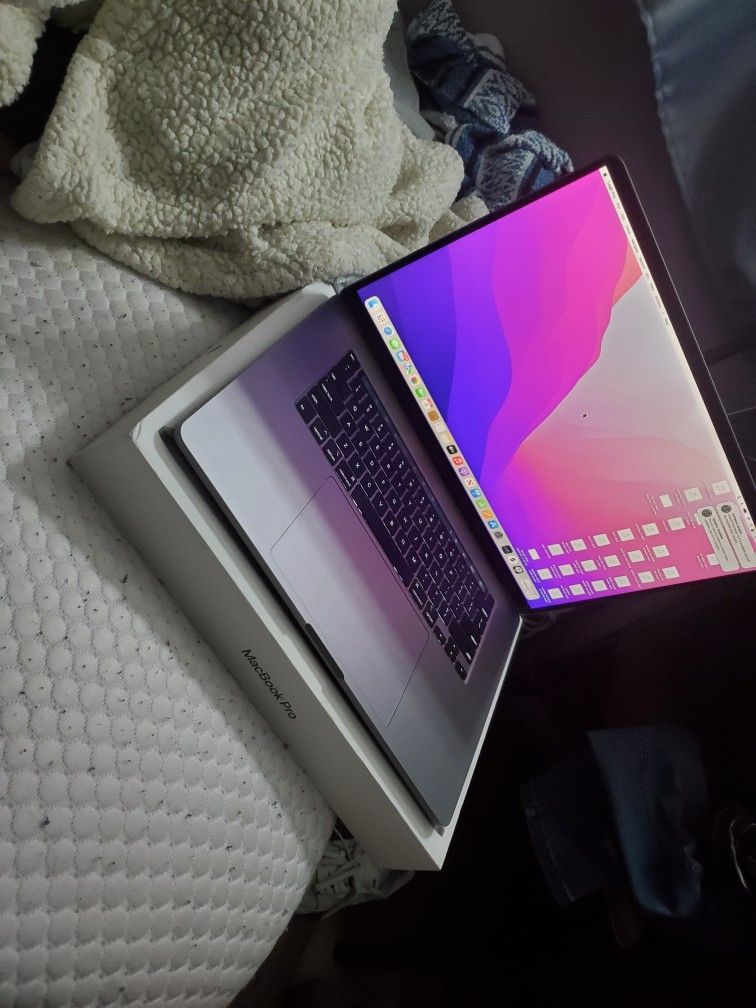 Macbook Pro 16 In Screen