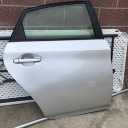 2010-2015 Toyota Prius Right Rear Door