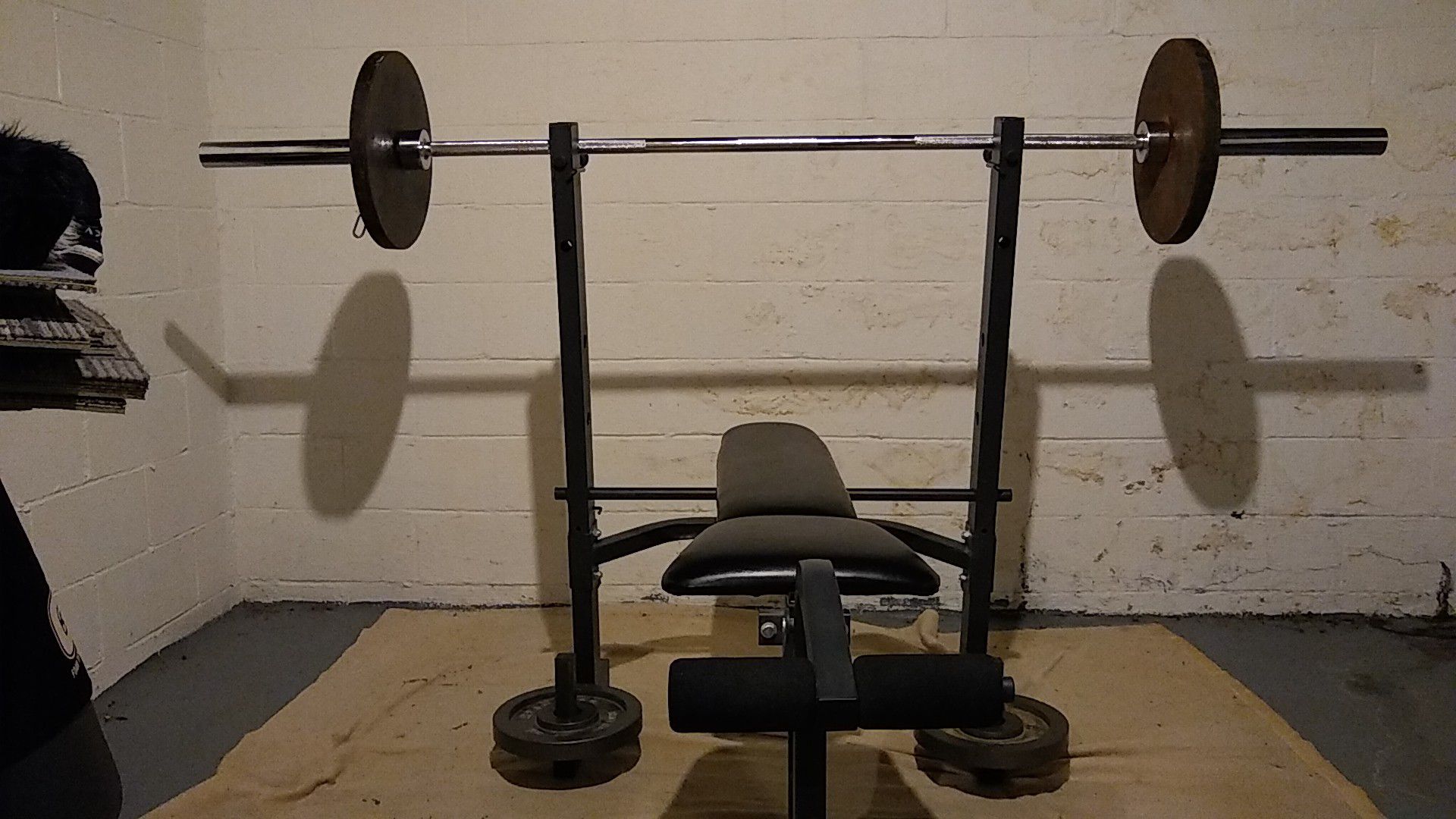 MPEX weight bench! + Olympic Bar and 13 weights + arm extensions