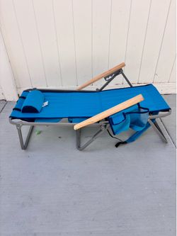 Beach backpack chair