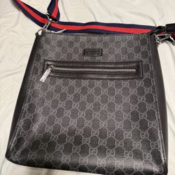 Gucci Messenger Bag 