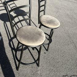 36 in black bar Stools