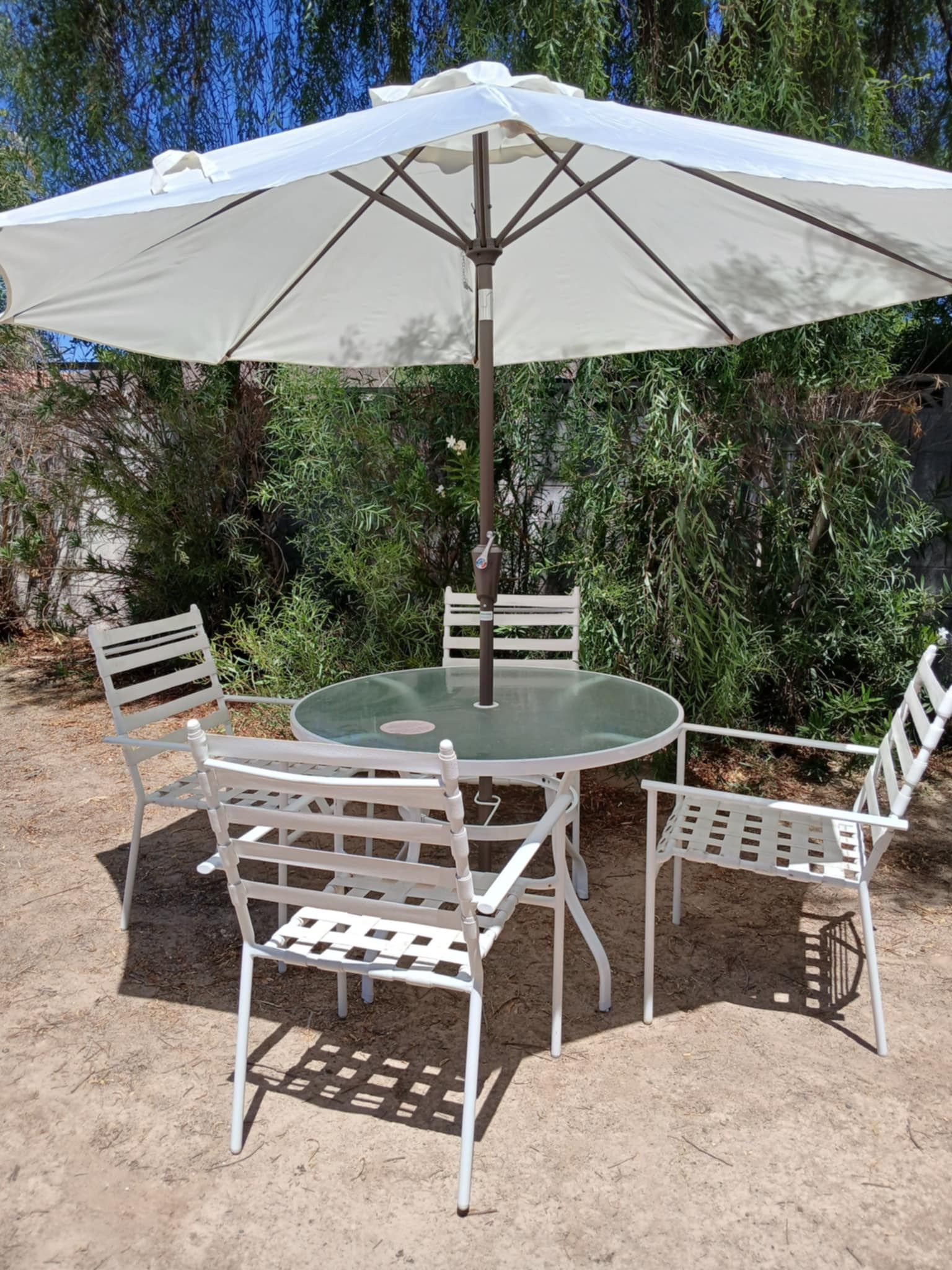 PATIO SET WITH 4 chairs