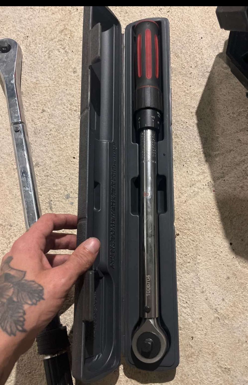 Snap On 32 Oz Hammer And 2 Snap On Test Lights. Etc