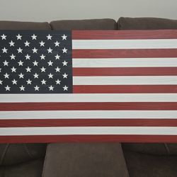 Beautiful Wood Amercan Flag 36 x 20
Heavy Duty Mounting Strap
