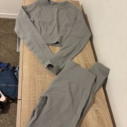 Women’s Clothes Bundles 