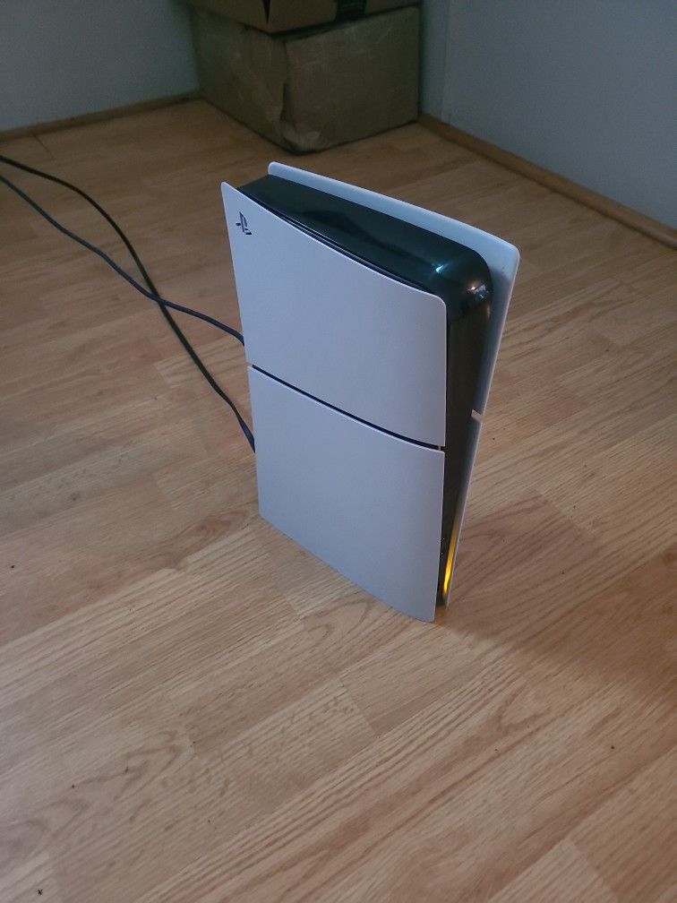 PS5 Slim Digital - White