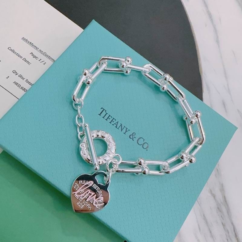 Tiffany Lovestruck Heart Tag Bracelet in Silver