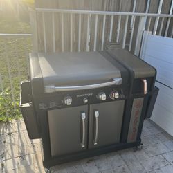 Blackstone Grill And Air Fryer Combo, Comes With Propane Tank