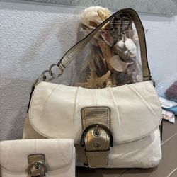 Coach Set Handbag Excellent Condition! Ivory Color