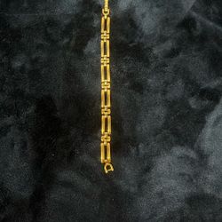 Newbrand 8 Inch (10 Percentage Gold )platted Bracelet For Women Locked Side Bracelet 