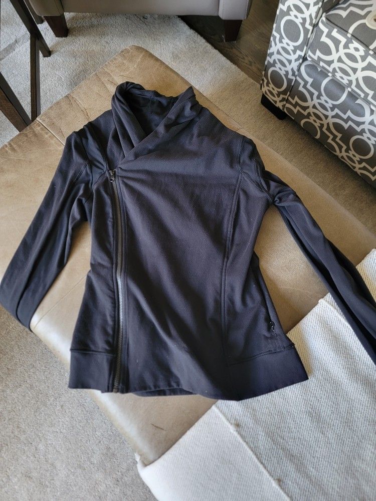 Lululemon Asymetrical Zip Yoga Jacket