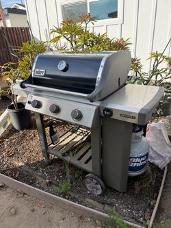 Weber Genesis II 3-Burner Gas Grill (w/ tank)