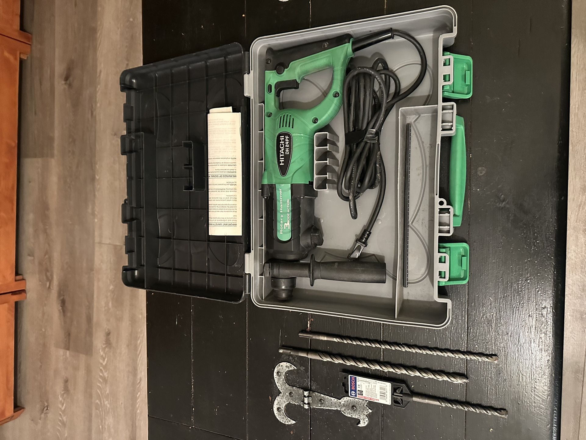 Hitachi SDS DH24PF Rotary Hammer Drill New Just Used Once 3 New Bits $150