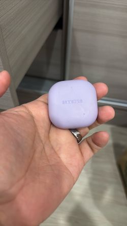 Samsung earpiece with case missing one bud