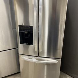 22 cu. ft. French Door Refrigerator